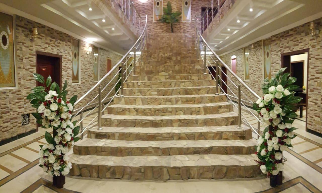 Triple One Hotel Abbotábád Kültér fotó