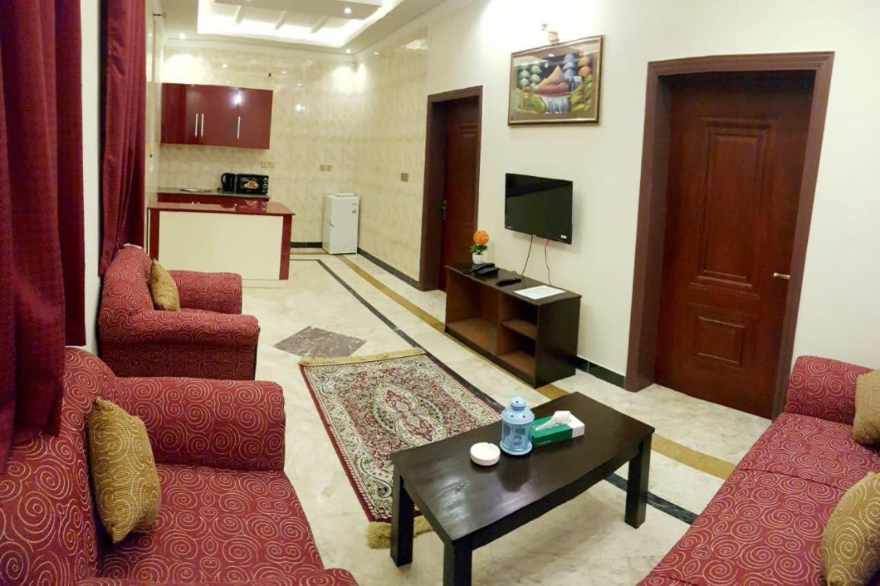Triple One Hotel Abbotábád Kültér fotó